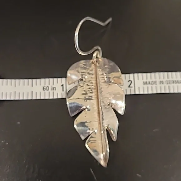 Leaf Earings - Picture 4 of 4